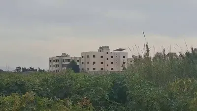 @Visegrád 24: The moment an Israeli airstrike hits a building in Al-Abbasiya, located in the Tyre district of southern Lebanon.

🇮🇱🇱🇧
