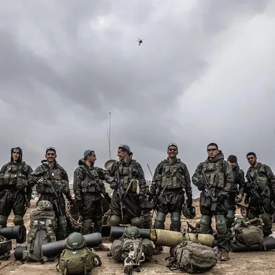 @Visegrád 24: BREAKING:

Israel is about to call up to 450,000 reserve soldiers for a large ground offensive against Hezbollah in Southern Lebanon.

It’s possible that the Israelis will push all the way up to the L