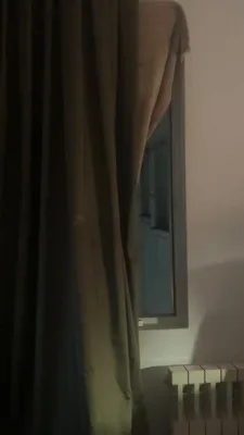 @Vahid Online: ساعت ۳:۱۰: از مناطق مختلف #تهران به ویژه شمال شرق شهر خبر از انفجارهای حملات هوایی می‌دهند.
ویدیوی دریافتی از ازگل، بامداد سه‌شنبه ۲۶ اسفند
#Iran #Tehran