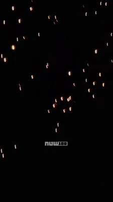 @Eli Afriat 🇮🇱: The skies of Tel Aviv a short time ago.

The Iranians are once again continuing their war crimes and using CLUSTER MUNITIONS.