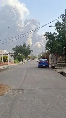 @Vahid Online: 'بمباران پایگاه چهارم شکاری #دزفول، صبح شنبه'
ویدیویی دریافتی با پیام: '۶ تا انفجار بود. ۵ تای اول خیلی سنگین بود.'
شنبه یک فروردین #Iran از ثانیه 0:20