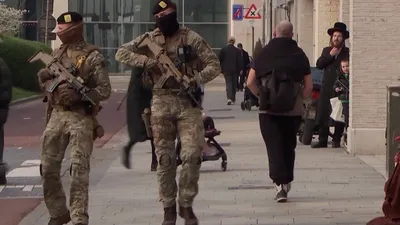 @Visegrád 24: BREAKING:

The Belgian Army has now been deployed to cities like Antwerp and Brussels, protecting synagogues and Jewish schools after a surge in antisemitic attacks, including several bombings.

Defen