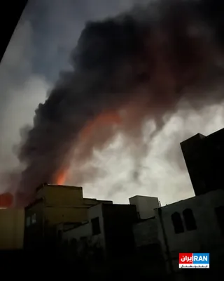 @ايران اينترنشنال: تصویر رسیده به ایران‌اینترنشنال دود ناشی از انفجاری مهیب را در تهرانپارس تهران پس از حملات هوایی اسرائیل نشان می‌دهد.