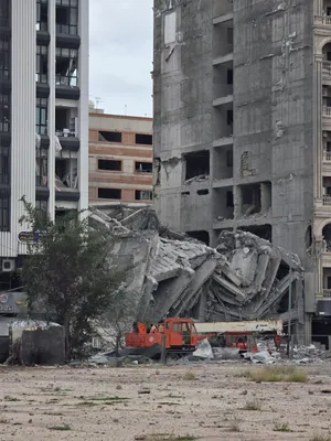 @Vahid Online: Other received images of the building targeted on University Street 16 #BandarAbbas  
It seems that in the attack on Bandar Abbas, Alireza Tangsiri, commander of the Navy of the Islamic Revolutionary 