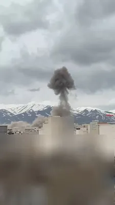 @Vahid Online: Attack on the Ansar al-Hussein IRGC Corps in Baba Taher #Hamedan, at 12:37 today, Thursday, March 26

Images received from citizens #Iran