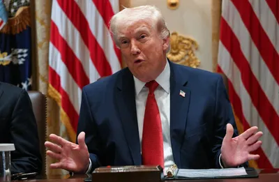 @🇮🇷LiveIranNews🇮🇱: 🚨🇺🇸🦀A mediator official tells The Times of Israel that President Trump is inclined toward a ground invasion and believes Iran will surrender.

An official from one of the countries mediating betwe