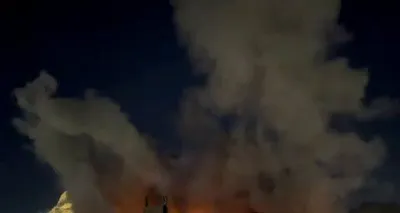 @مملکته: «Isfahan Safa 1:39 minutes 8 Farvardin hit badly, really hit badly, all of southern Isfahan poured onto the rooftops chanting 'Death to Khamenei' and cursing»