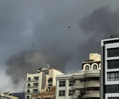 @🇮🇷LiveIranNews🇮🇱: 🚨 Strike at the Basij Tower in the heart of Tehran's Saffron district / Amrouz 7:20 Dozens of explosions have occurred in the vicinity of Khiaban Niyazadeh, which according to local witnesses has bee