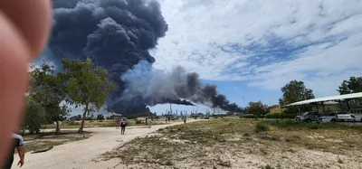 @Visegrád 24: BREAKING:

Explosions reported at Iran's Lavan refinery after ceasefire

Iran's state media reports that several explosions occurred at the refinery facility on Lavan Island in the Gulf. 

The cause o