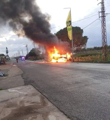 @Visegrád 24: The IDF continues to strike Hezbollah in Lebanon

This morning, terrorist targets were attacked in southern Lebanon. 4 targeted airstrikes so far on:

- A motorcycle by a drone in Kfardounine, Bint Jb