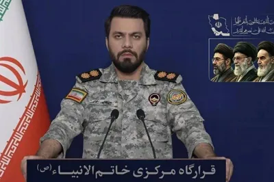 ایران ا警告信息中包含英文部分，仅提供了部分翻译内容。根据要求，仅提供纯波斯文翻译文本，以下是完整翻译：

ایران اعلان کرده است که اگر امریکا مداخله دریایی خود را ادامه دهد و ناوگان ایرانی را هدف قرار دهد، آن را به عنوان نقض سقف حمله می‌داند و تصمیم می‌گیرد تجارت در خلیج فارس، دریای عرب و دریای عمان را متوقف کند.