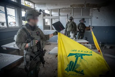 @Eli Afriat 🇮🇱: 🚨🇱🇧🇮🇱In recent hours, more and more sirens have been heard across northern Israel as a result of widespread Hezbollah rocket fire. 

🇺🇸According to Trump, Israel and Lebanon will enter a ceasef
