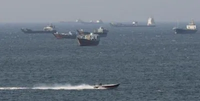 @🇮🇷LiveIranNews🇮🇱: ⚡🇮🇳🦀The terrorist group of the IRGC, through direct gunfire, repelled two Indian ships from the Strait of Hormuz and effectively blocked the passage route by force.

According to data from the "Tan