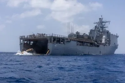 @Open Source Intel: U.S. Central Command (CENTCOM):

"Sailors and Marines aboard dock landing ship USS Rushmore (LSD 47) conduct blockade operations in the Arabian Sea."