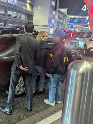 @Visegrád 24: FBI agents have arrested 44-year-old Iranian national Shamim Mafi on suspicion of trafficking weapons on behalf of the Islamic regime in Iran.

She was arrested at Los Angeles International Airport as
