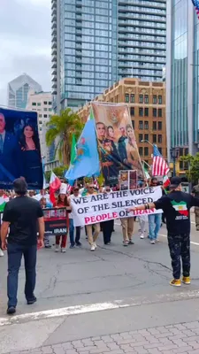 @🇮🇷LiveIranNews🇮🇱: ⚡🇺🇸👑خروش ایرانیان سن‌دیگو در صدمین سالگرد پادشاهی رضاشاه بزرگ؛ یاد پدر ایران نوین زنده و مسیر آزادی روشن است/ایرانیان میهن‌پرست در سن‌دیگو با برگزاری تظاهراتی پرشور، همزمان با صدمین سالگرد پادشاهی 