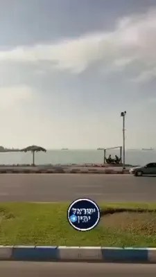 @🇮🇷LiveIranNews🇮🇱: ⚡🇮🇱🦀ده‌ها کشتی در تنگه هرمز به‌دلیل محاصره گرفتار شدند/گزارش‌ها حاکی از آن است که در پی تشدید محاصره دریایی و بحران ایجادشده از سوی رژیم تروریستی جمهوری اسلامی، ده‌ها کشتی در تنگه راهبردی هرمز متوق