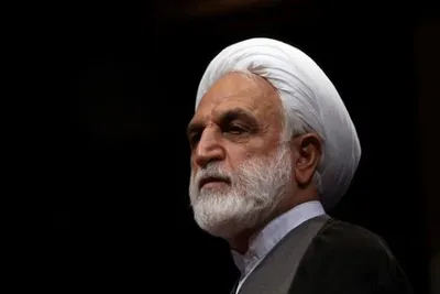 @𝐍𝐢𝐨𝐡 𝐁𝐞𝐫𝐠 🇮🇷 ✡︎: This motherfucker's name is Ejei.

He is openly threatening to confiscate all our assets and property, whether we are inside or outside Iran.

He does this in between sentencing teenagers to death by 