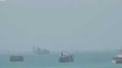 @✡︎𝐋𝐢𝐯𝐞𝐈𝐫𝐚𝐧𝐍𝐞𝐰𝐬🇮🇷🇮🇱: ⚡🌊🦀آخرین تصاویر از وضعیت ترافیک دریایی در تنگه هرمز/تصاویر تازه منتشرشده، آخرین وضعیت کشتی‌ها و رفت‌وآمد دریایی در تنگه هرمز را نشان می‌دهد؛ آبراهی راهبردی که در هفته‌های اخیر با افزایش تنش‌ها و تهد