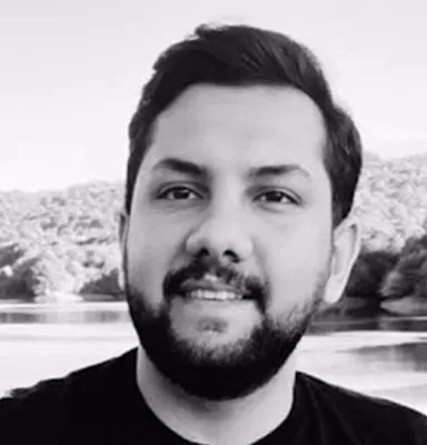 @✡︎𝐋𝐢𝐯𝐞𝐈𝐫𝐚𝐧𝐍𝐞𝐰𝐬🇮🇷🇮🇱: 🚨Don’t stop talking about Iran
They killed 24 year old Mir Mohammadreza Mousavi during the Tehran protests on January 9.
His family went through hell just to get his body back. The regime gave them o