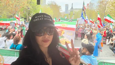 @Goldie Ghamari | گلسا قمری 🇮🇷: Honoured to join the Iranian-Canadian community in Montreal today to be a voice for the people of Iran fighting for freedom and democracy against the terrorist Islamic Regime.

سپاس از هم میهنان باشرف