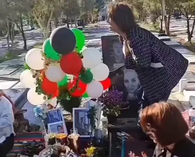 درگذشت سجاد رادی باید با تبریکات ۲۰مین سالگرد تولد خود با خانواده اش جشن برد.

اما مادرش نیاز داشت روی قبر او شمع‌ها را روی برد و دم دامن کند.