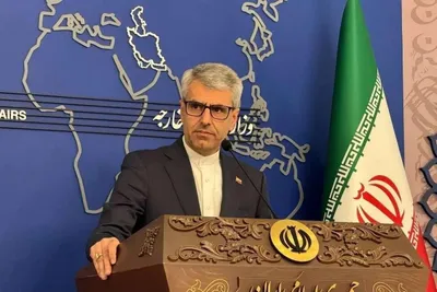 پیام‌های میان تهران و واشینگتن هنوز به اشتراک می‌گذارده‌اند اما درگیری به همراهانه‌ای نیازمند به توافق نهایی است.

باقی‌ای اجرای نیروی دریایی آمریکا غیرقانونی نامید.