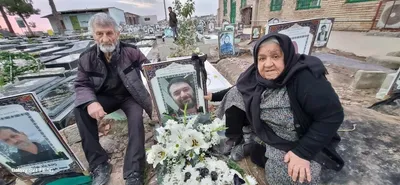 درگذشت مجد فarrokhزاد ترکقزلبashi، ۳۷ ساله و پدر بچه‌ای ۵ ساله، به دست سил‌های جمهوری اسلامی در منطقه پیروزی تهران در تاریخ ۸ بهمن رخ داد.