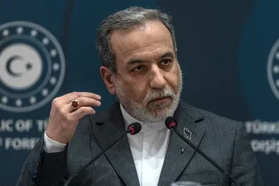 ایران‌ترنسپت‌اچ: وزیر امور خارجه ایران، عباس عراقی:

قرارداد سکوت بین ایران و ایالات متحده، بدون هیچ دوگانگی، به عنوان قرارداد سکوت در تمام جبهات، از جمله لبنان، می‌باشد.

برقراه این قرارداد سکوت