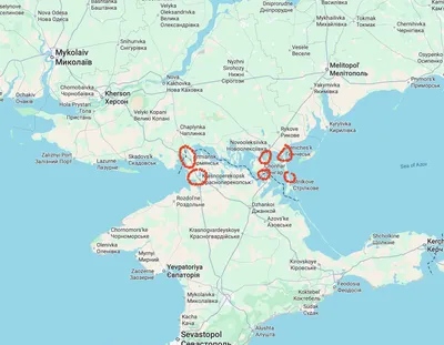 Siły ukraińskie wykorzystujące ataki dronów i rakiet na mosty całkowicie zablokowały wejście do Półwyspu Południowoczeskiego, zmuszając siły rosyjskie do użycia mostów pontonowych dla logistyki:
-Most Chonhar został