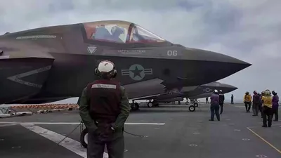 @Open Source Intel: CENTCOM: "Lotniki bojevie F-35 wylatywali i lądowali na USS Tripoli (LHA 7), flagowym okręcie Grupy Amphibious Ready Group/31st Marine Expeditionary Unit. Marynarze i Marines USA operują w
