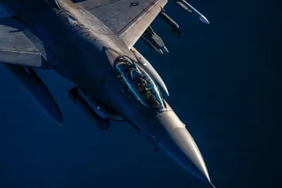 @✡︎𝐋𝐢𝐯𝐞𝐈𝐫𝐚𝐧𝐍𝐞𝐰𝐬🇮🇷🇮🇱: ⚡🇺🇸The U.S. Central Command released an image of an F-16 Falcon fighter jet/CENTCOM released an image of one U.S. Air Force F-16CM Block 40D fighter jet with registration number 88-0535 conducting a