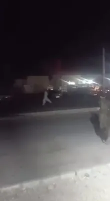 @✡︎𝐋𝐢𝐯𝐞𝐈𝐫𝐚𝐧𝐍𝐞𝐰𝐬🇮🇷🇮🇱: 🚨🇺🇸🦀
لحظه حمله آمریکا به قرارگاه مرکزی سپاه در راسک/تصاویر منتشرشده، لحظه هدف قرار گرفتن قرارگاه مرکزی گروه تروریستی سپاه پاسداران در راسک توسط نیروهای آمریکایی را نشان می‌دهد.