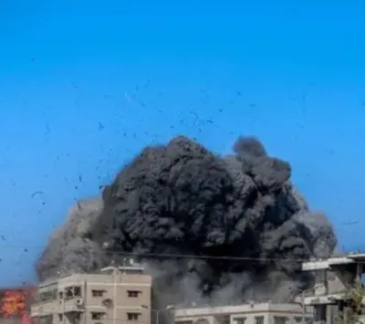 @✡︎𝐋𝐢𝐯𝐞𝐈𝐫𝐚𝐧𝐍𝐞𝐰𝐬🇮🇷🇮🇱: 🚨🇮🇱🇵🇸
The Israeli army announced the killing of three commanders of the Hamas terrorist group in airstrikes on Gaza
The Israeli army stated that in two airstrikes in the Gaza Strip, Raed Al-Amass