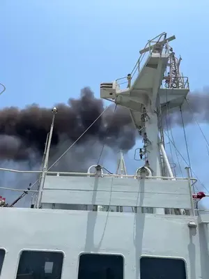 @Open Source Intel: CENTCOM disabled the Mozambique-flagged M/T Lavine on July 24 after it repeatedly tried to breach the U.S. naval blockade of Iran and ignored warnings. U.S. forces fired into its engine room.

TankerT