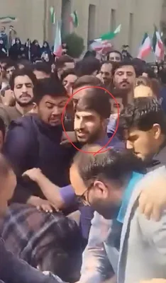 @✡︎𝐋𝐢𝐯𝐞𝐈𝐫𝐚𝐧𝐍𝐞𝐰𝐬🇮🇷🇮🇱: 🚨🦀 
یکی از مزدوران گروهک تروریستی بسیج در دانشگاه تهران؛ مسعود عباس‌زاده عامل حمله به دانشجویان در تجمعات اعتراضی

مزدور مسعود عباس‌زاده ورودی ۱۴۰۲ رشته مهندسی پلیمر دانشگاه تهران