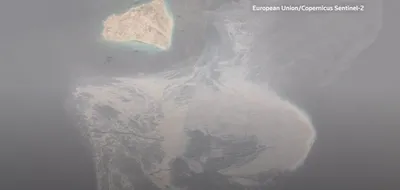 @✡︎𝐋𝐢𝐯𝐞𝐈𝐫𝐚𝐧𝐍𝐞𝐰𝐬🇮🇷🇮🇱: ⚡🇮🇱🦀
هشدار درباره بحرانی جهانی در تنگه هرمز؛ «ناوگان سایه» رژیم می‌تواند صنعت بیمه و زنجیره تأمین جهان را گرفتار کند
الا روزنبرگ، پژوهشگر اقتصاد تروریسم در مرکز امور خارجی و امنیتی اورشلیم، هشدار د