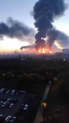 @WarMonitor🇺🇦🇬🇧: Ukraine just absolutely hammered the Moscow region overnight.

They hit multiple strategically important locations and tested new long-range weapons, including the Flamingo cruise missile.