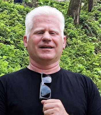 Don’t stop talking about Iran. Hesam Khosravi couldn’t see. And that is the part that breaks you. Tear gas had filled his eyes, and because his eyesight was already weak, everything around him…