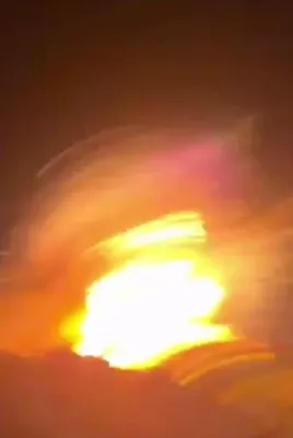 Two videos recorded by a U.S. Navy service member at Jebel Ali port show a strike that took place in July 2026. The footage shows the manoeuvrable re-entry vehicle of a hypersonic ballistic…